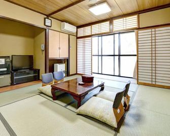 Village Azumino (Public Inn) - Azumino - Essbereich