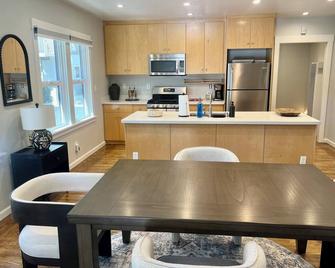 Fully Furnished Cottage, Walking Distance To Down Town Palo Alto - Palo Alto - Cuisine