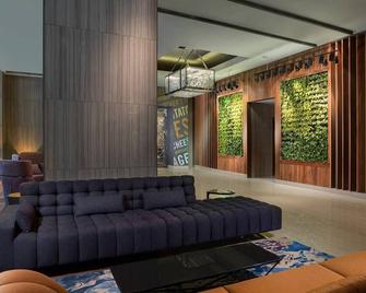 3 Stylish Rooms W/ City Views In Dt Cleveland - Near Rnr Hof - Clevelandu - Obývací pokoj