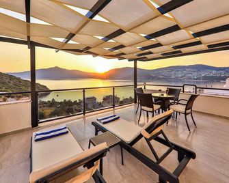 Villa Rainbow - Antalya - Balkon