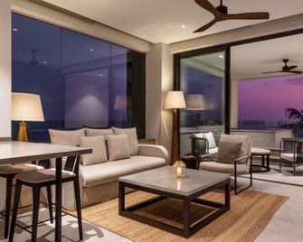 Crystal Sands Hikkaduwa - Hikkaduwa