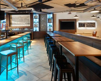 Four Points by Sheraton Halifax - Halifax - Bar