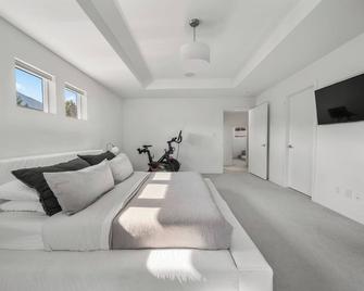 Beautiful Family Home in Squamish with Sauna/Cold Plunge and Peloton - Squamish