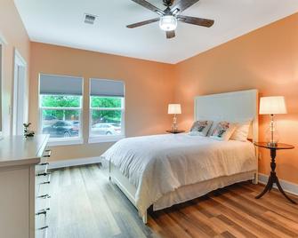 Walk to Beach And Harbor Dtwn Pass Chris - Pass Christian - Sypialnia