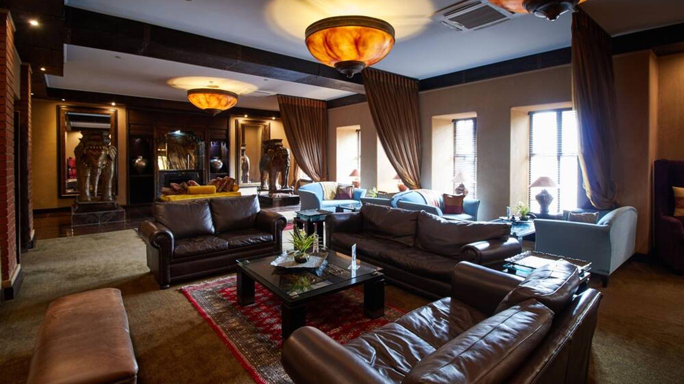 Tayfin Royale Hotel & Conference Centre