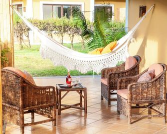 Village Club - Pipa - Βεράντα