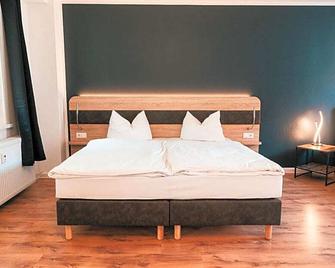 Palais Apartments - Erfurt - Bedroom