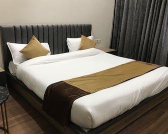 AJ's Arcade - Pathānkot - Habitación
