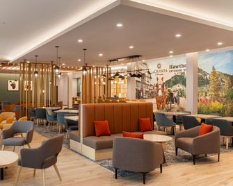 La Quinta Inn and Suites by Wyndham Leavenworth - Leavenworth - Oleskelutila