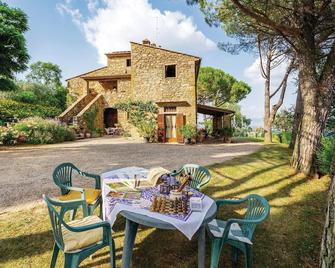 2 bedroom accommodation in Ruscello AR - Battifolle - Patio