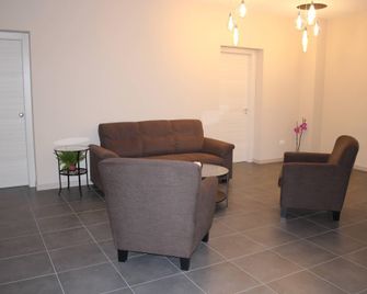 Room in B&B - Camelia - Stanza Matrimoniale - B&b Lasso - Corigliano Calabro - Sala de estar