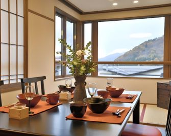 Ryokan Sakaya - Nozawa Onsen - Essbereich