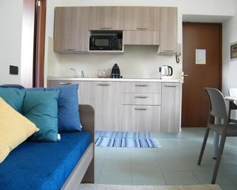 Residenza Acqua Terra Fuoco - Como - Kitchen