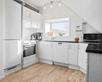 Cozy Apartment In Dalmose With Wifi - Slagelse - Küche