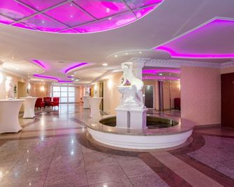 Hotel Lord - Warsaw Airport - ורשה - לובי