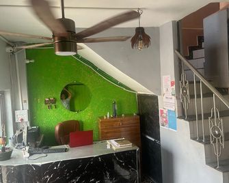 Shree Sundar Guest House Ayodhya 600m Shree Ram Mandir - Ayodhya - Recepción