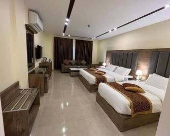 Shaqilath Hotel - Ваді-Муса - Спальня