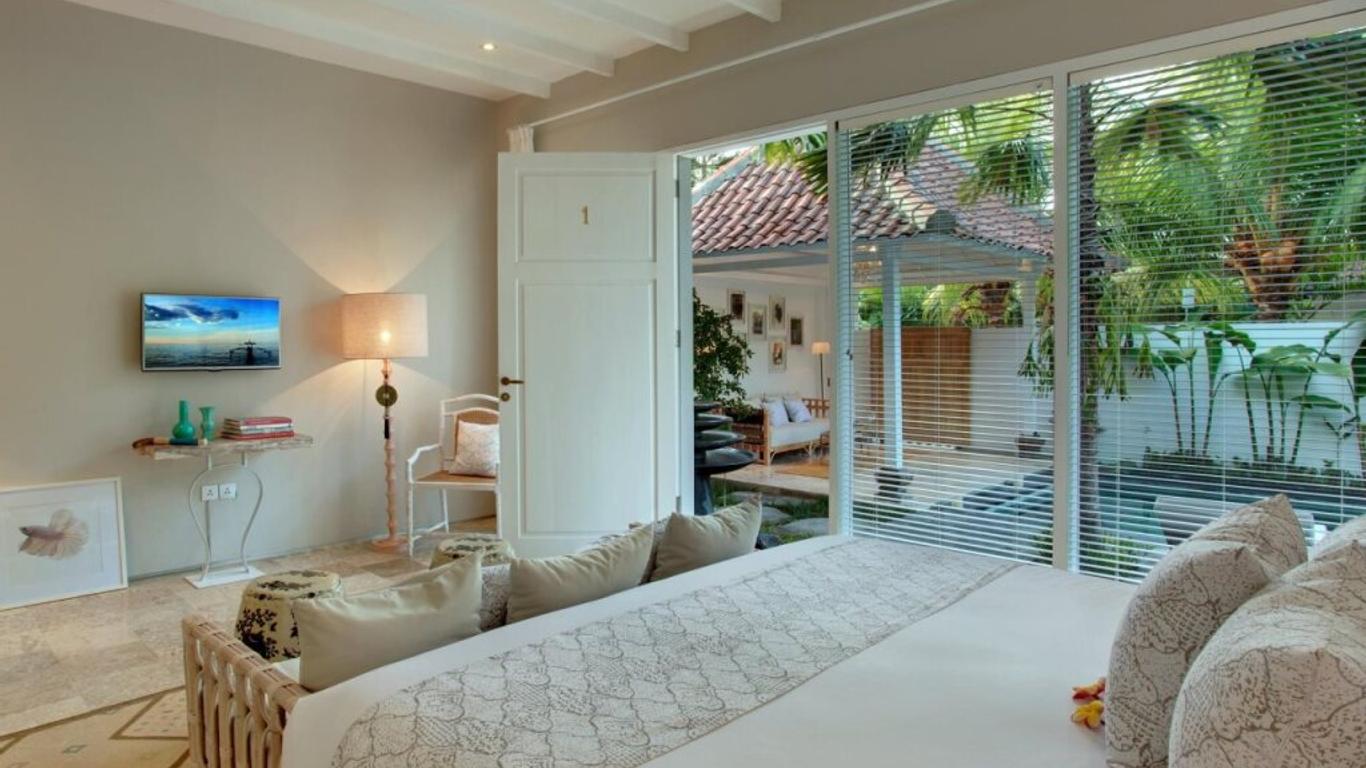 Room & Vespa 4 - Central Seminyak Near Beach