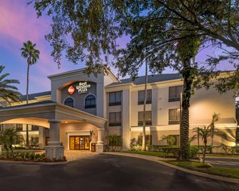Best Western Plus Orlando East- UCF Area - Orlando - Bangunan