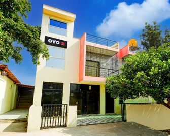 Spot On Wonder Inn Homestay - Bidadi - Building