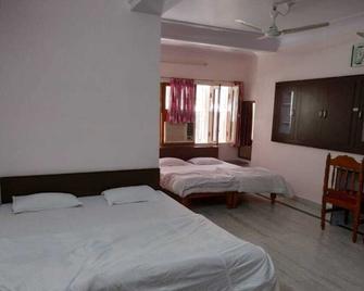 Boby Mansion - Jaipur - Bedroom