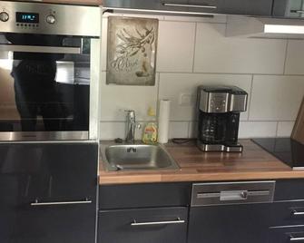 Stylishly furnished apartment for 2-4 people in Seevetal - Seevetal - Küche