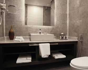 Marriott Executive Apartments Madinah - Medine - Banyo