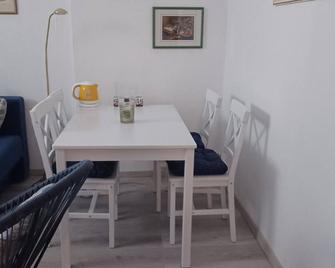 Gemütliches Appartement, 25 qm in Biograd na Moru - Biograd na Moru - Jídelna