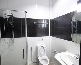 Ob Arun House - Bangkok - Bathroom