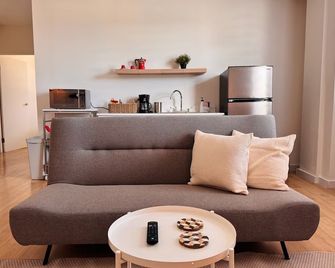 Stay Together! Two Apartments in San Germán! - San Germán - Sala de estar