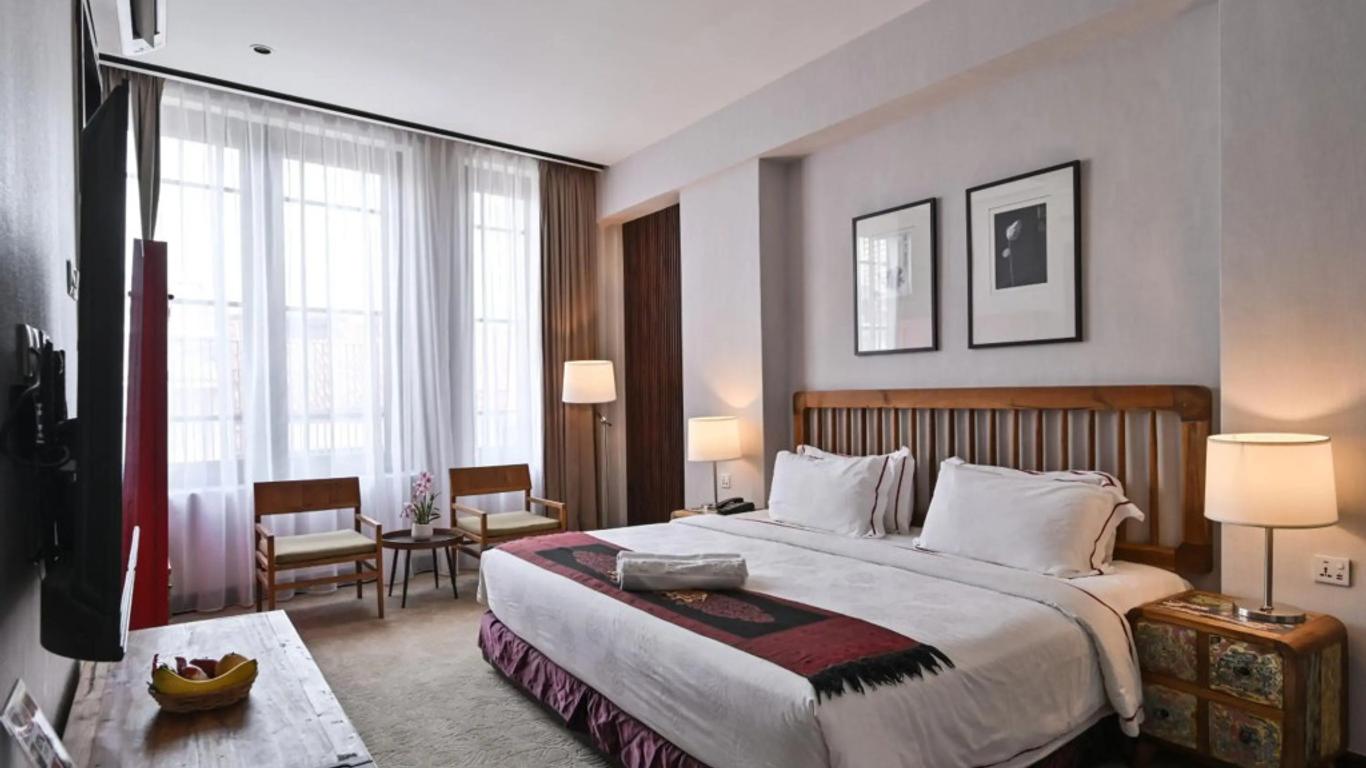 1825 Gallery Hotel