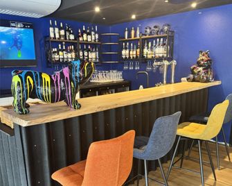 Kyriad Brive La Gaillarde Centre - Brive-la-Gaillarde - Bar