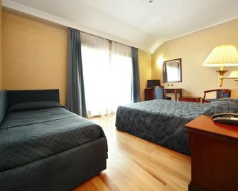 Terminal Hotel - Milan - Bedroom