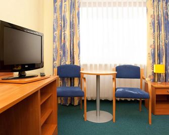 Hotel A4 Airport Kraków Mop Morawica - Morawica (Malopolskie) - Pokój dzienny