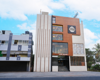 Yash Grand - Manis Grand - Dindigul - Building