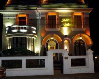 Angelo D'Oro - Ploieşti - Building