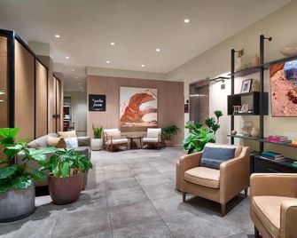 Centrally Located King Unit, Gravity Haus, Modern Amenities, Downtown Access - Moab - Lounge