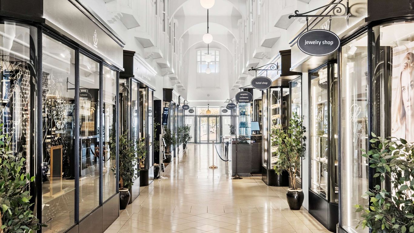 بست ويسترن تورفيهاليرني