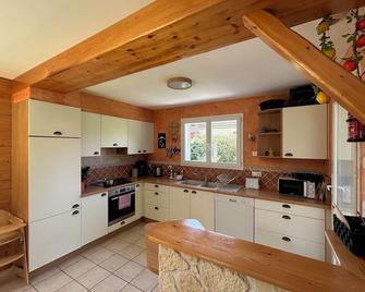 Big house next to Die city center, with view - Die - Kitchen