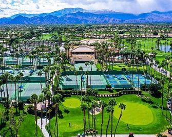 Palm Valley Full Access to Golf, Tennis, - Palm Desert - Будівля