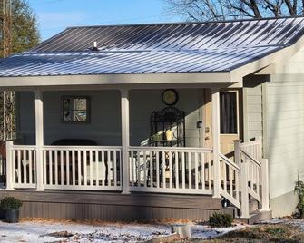 Small studio cottage near Paoli Peaks and French Lick - Paoli - Building