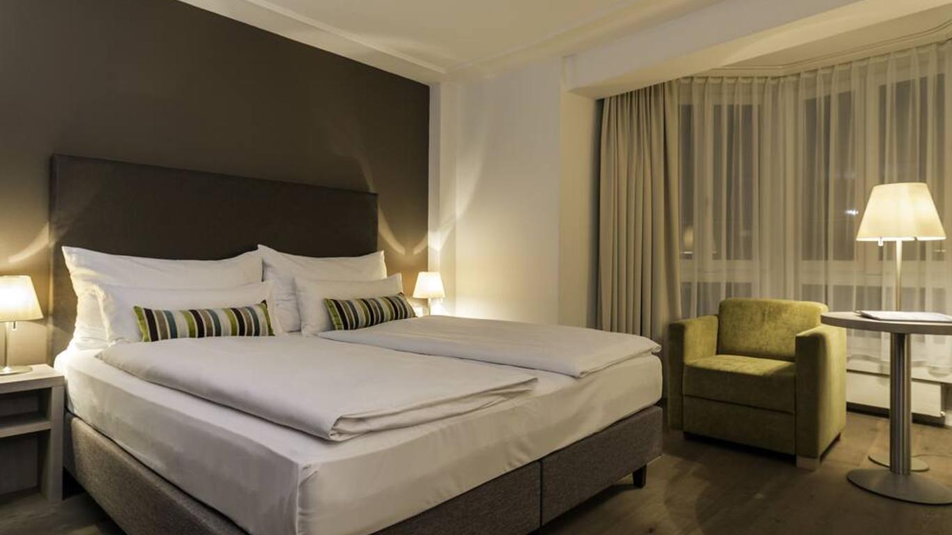 هوتل بلاتزيرش