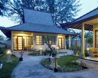 Villa Almarik Resort - Gili Trawangan - Edificio