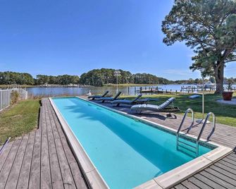 Grasonville Home with Private Pool on the Water - Grasonville