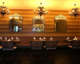 Hotel Shelton Rajahmundry - Rājahmundry - Restaurant