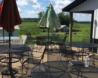 The Destination B&B llc - Salem - Patio