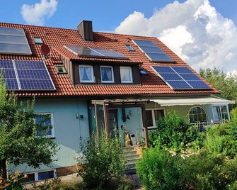 Pension 'Der Sulzbachhof' - Lehrberg - Gebäude