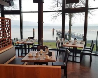 هوتل هافينريزيدينز سترالسوند - سترالسوند - مطعم