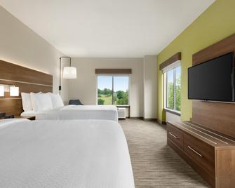 Holiday Inn Express & Suites Akron Regional Airport Area - Akron - Bedroom