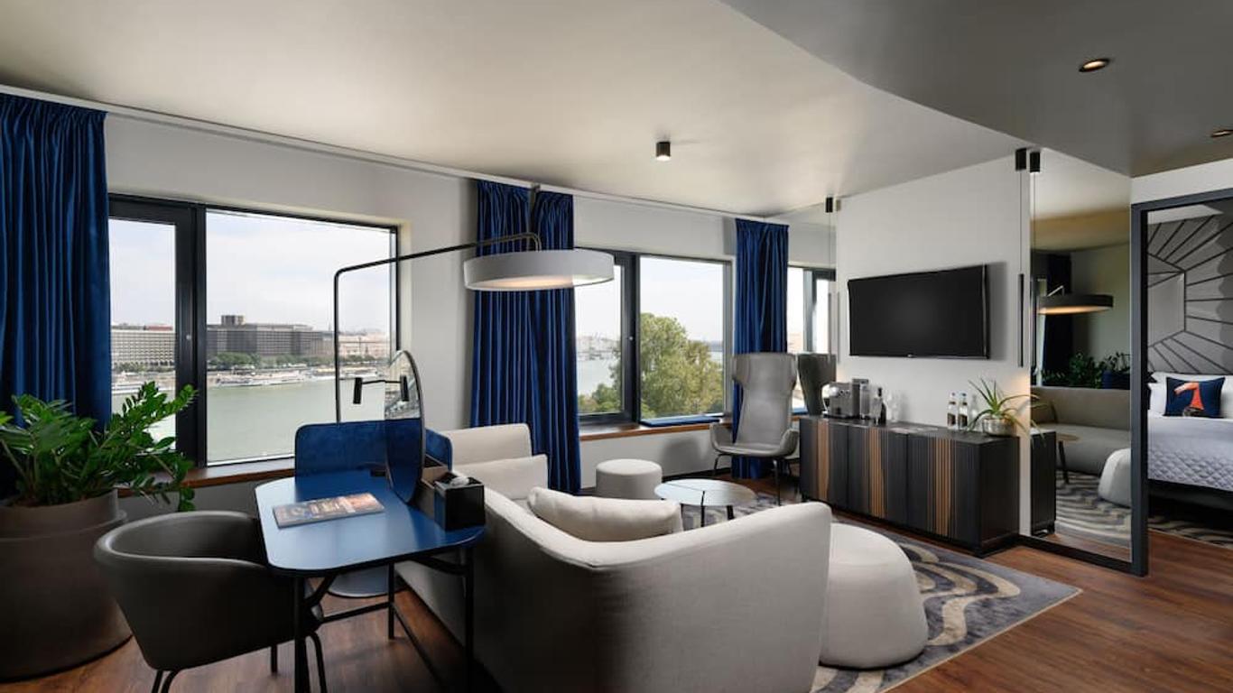 هوتل كلارك بودابست - للبالغين فقط